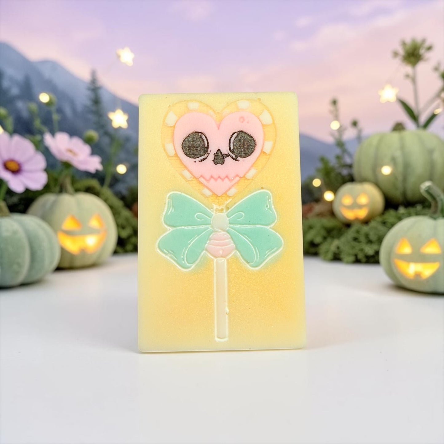 Spooky Lolly - Cherry & Nordic Cotton