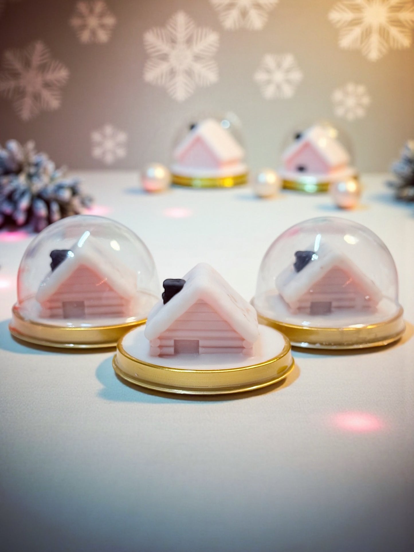 Festive Wonderland - Snow Globe