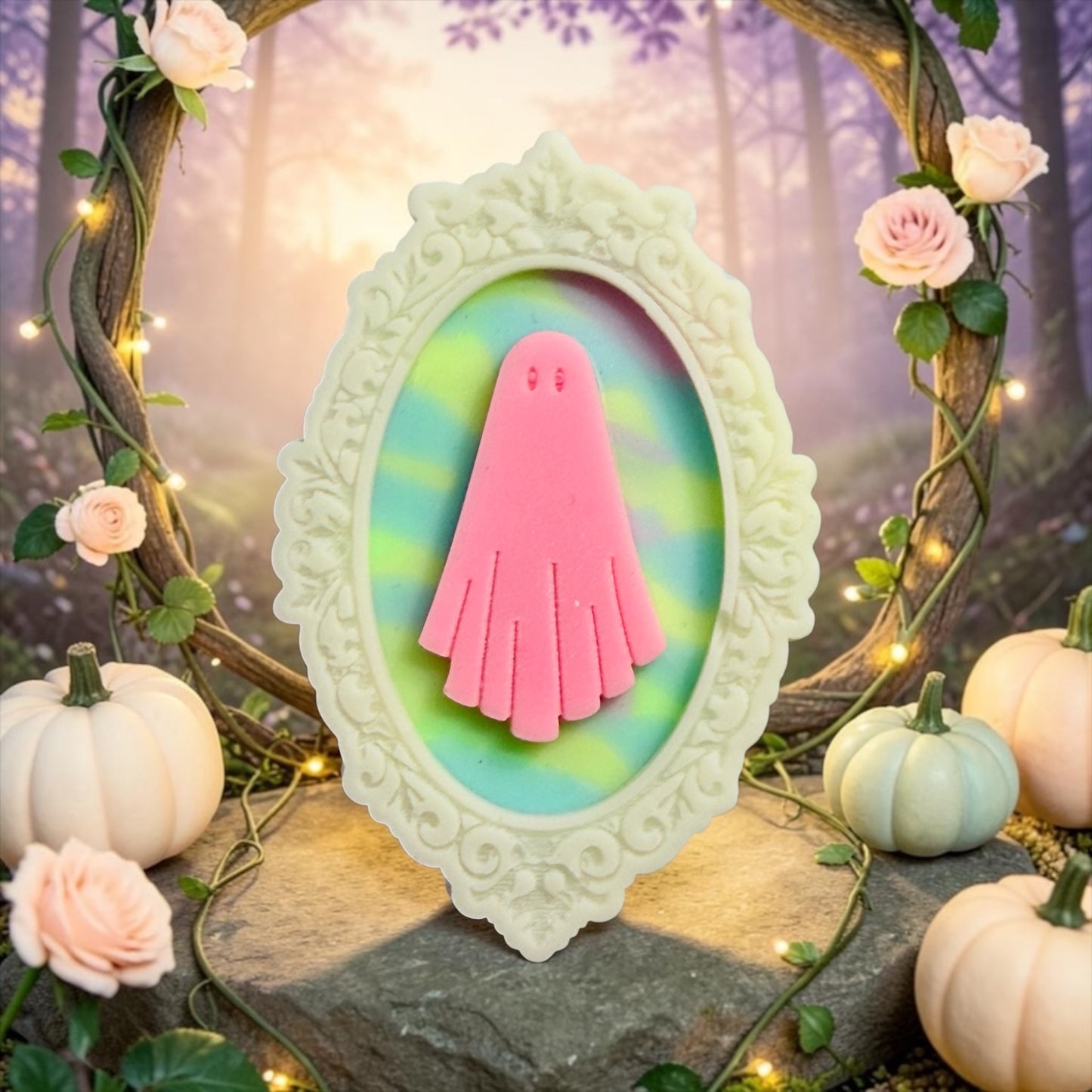 Flor Mystical Ghost Frame