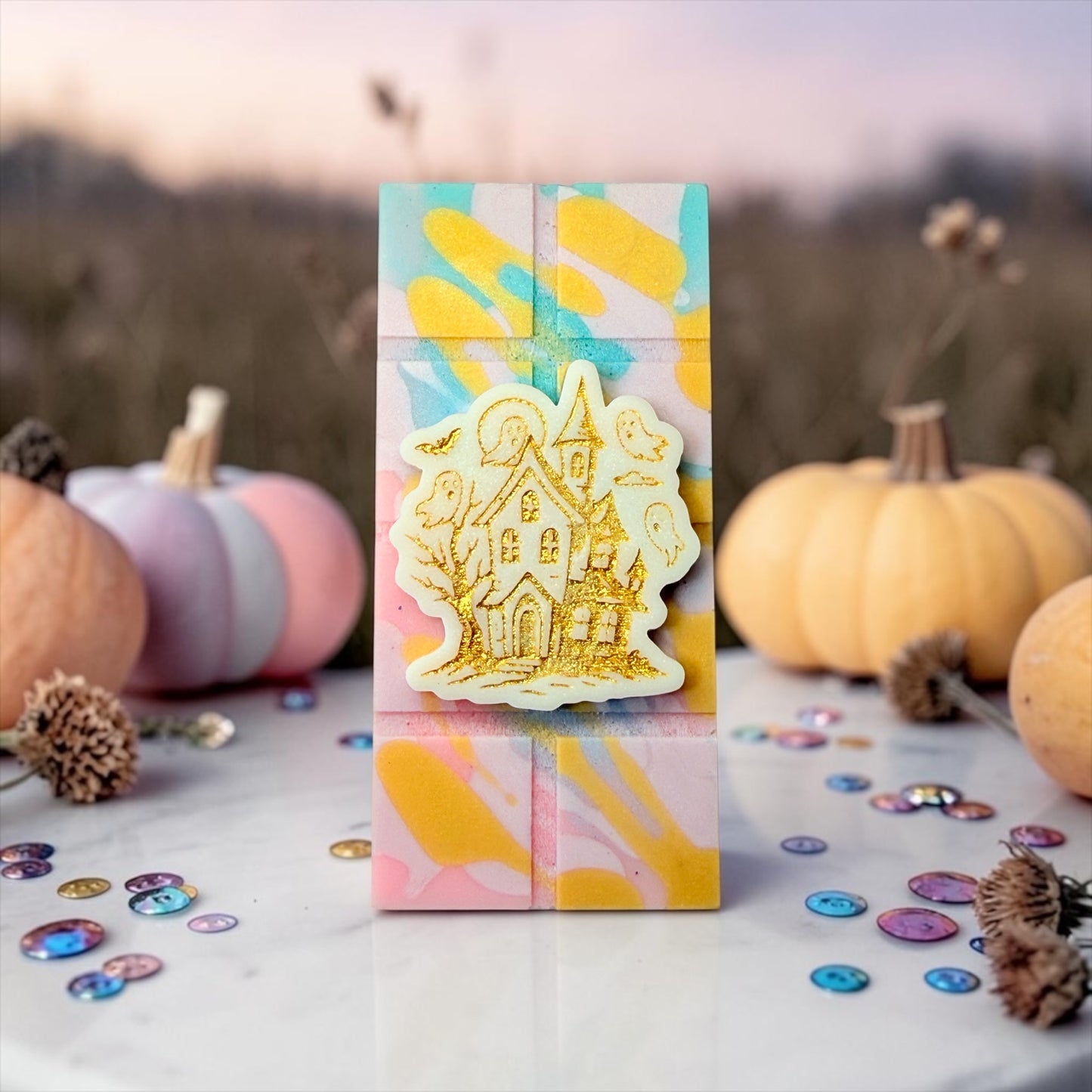 Raspberry & Tonka - Haunted House Mini Bar