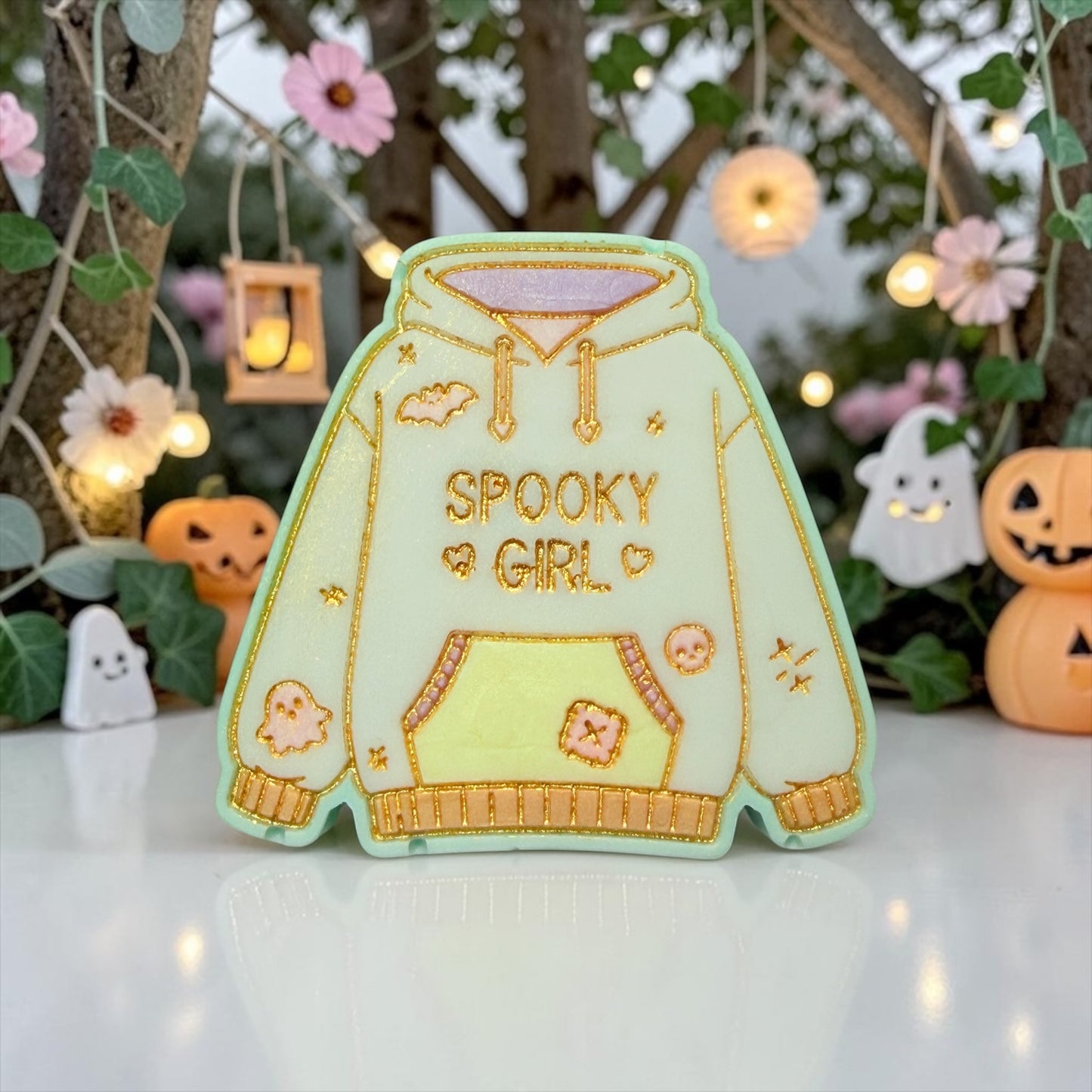 Spooky Girl - Beach Water Coconut