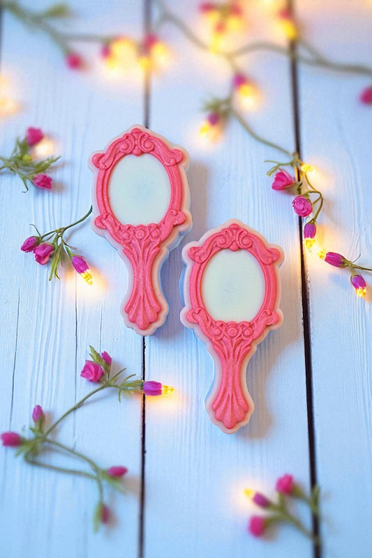 Comfy Enchanted Apple - Enchanted Mirror