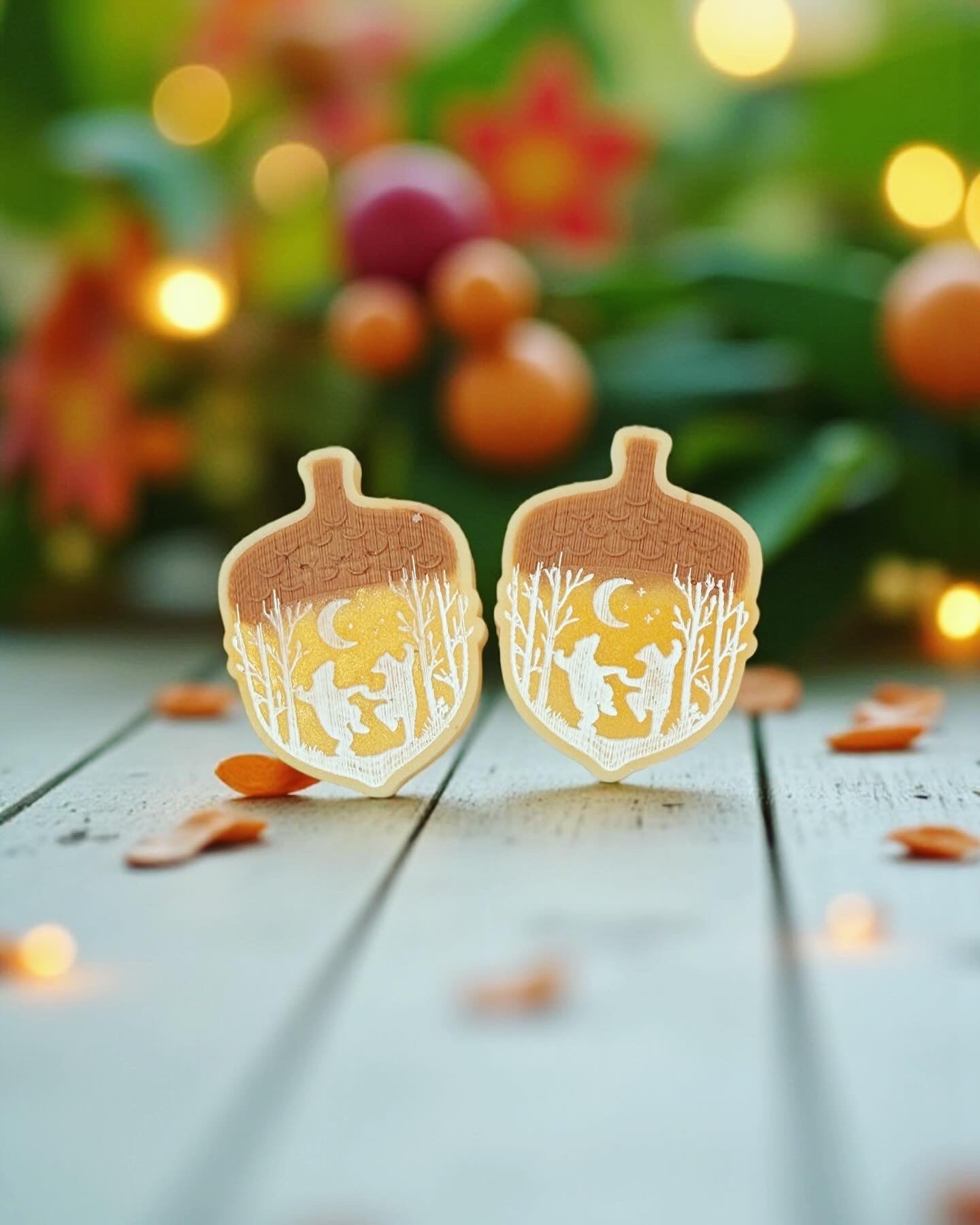 Bear Acorn - White Musk & Golden Maple