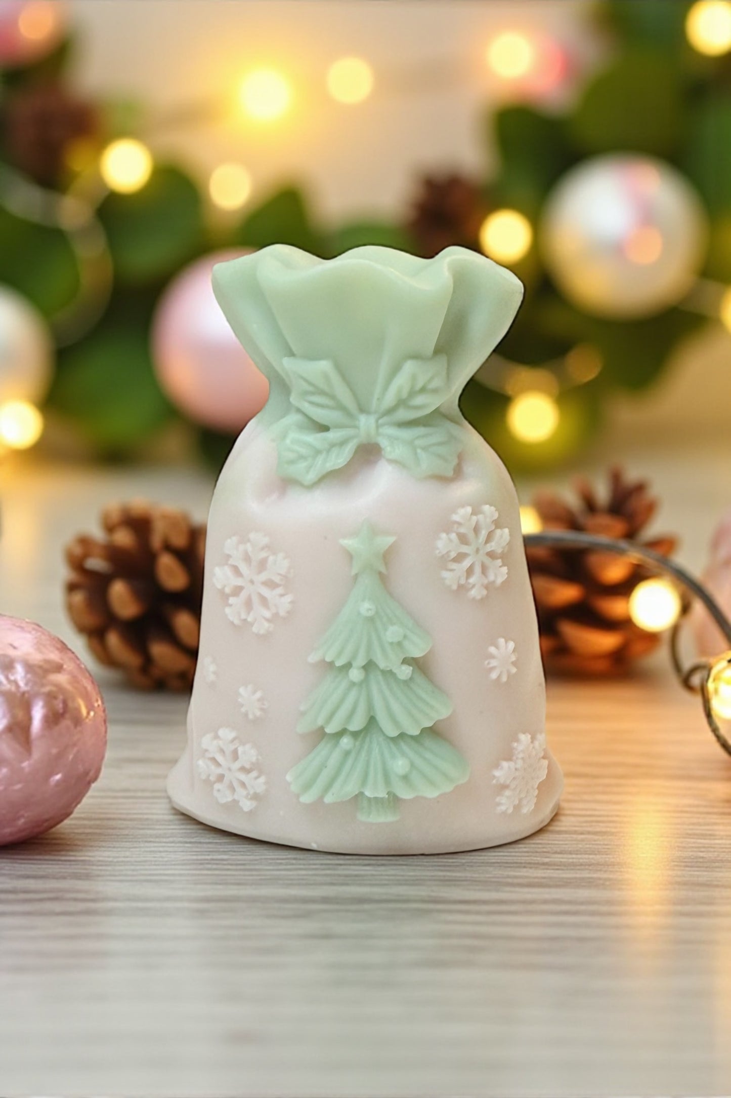 Tree Gift Bag - Snowglobe